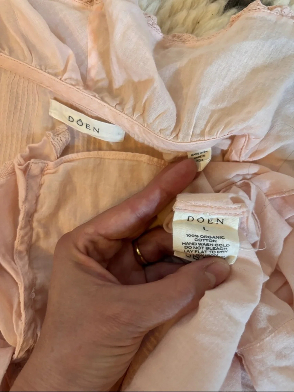 Doen Pale Pink Ruffled V-Neck Blouse - Picture 11 of 16